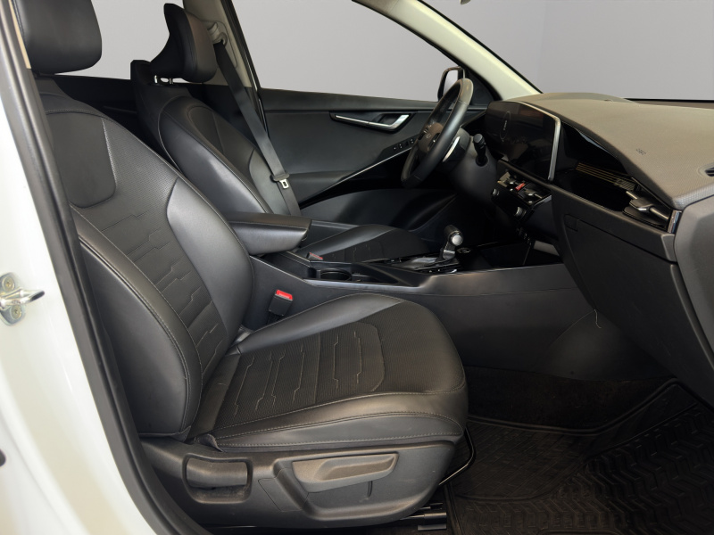 KIA Niro  5 pts. EX, HEV, TA, a/ac. Aut., piel, QC, f. led, RA-18 (línea nueva) 2023